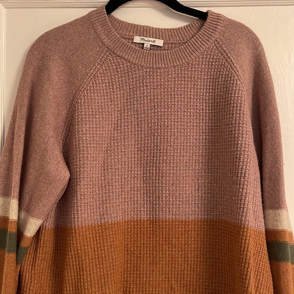 Madewell sweater, lightly worn size medium - Picture 2 of 4